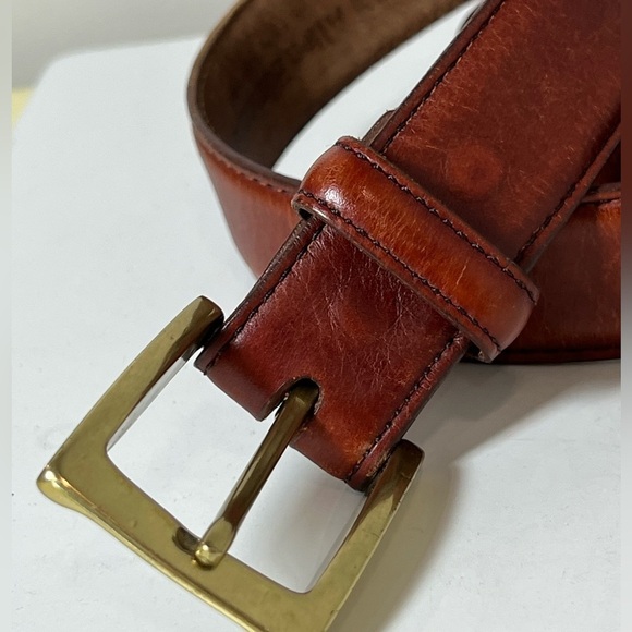 Allen Edmonds Made in USA 42W Classic Brown Leather Belt with Brass Buckle - Picture 5 of 11